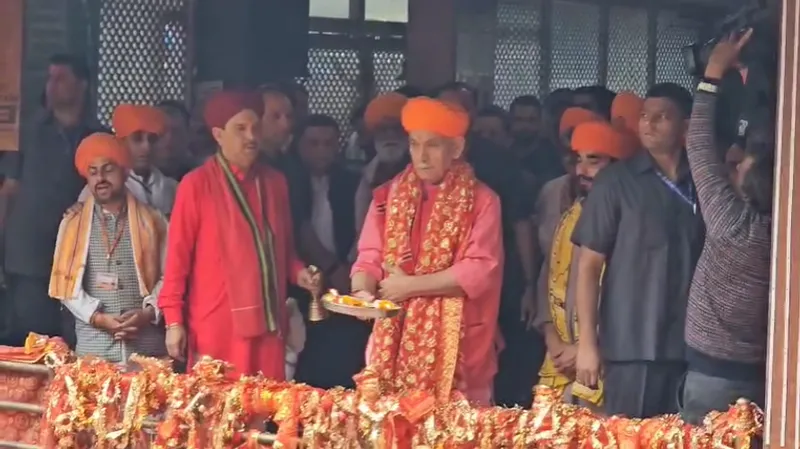 LG Sinha visits Mata Kheer Bhawani Temple on Jyeshtha Ashtami---Photo: X